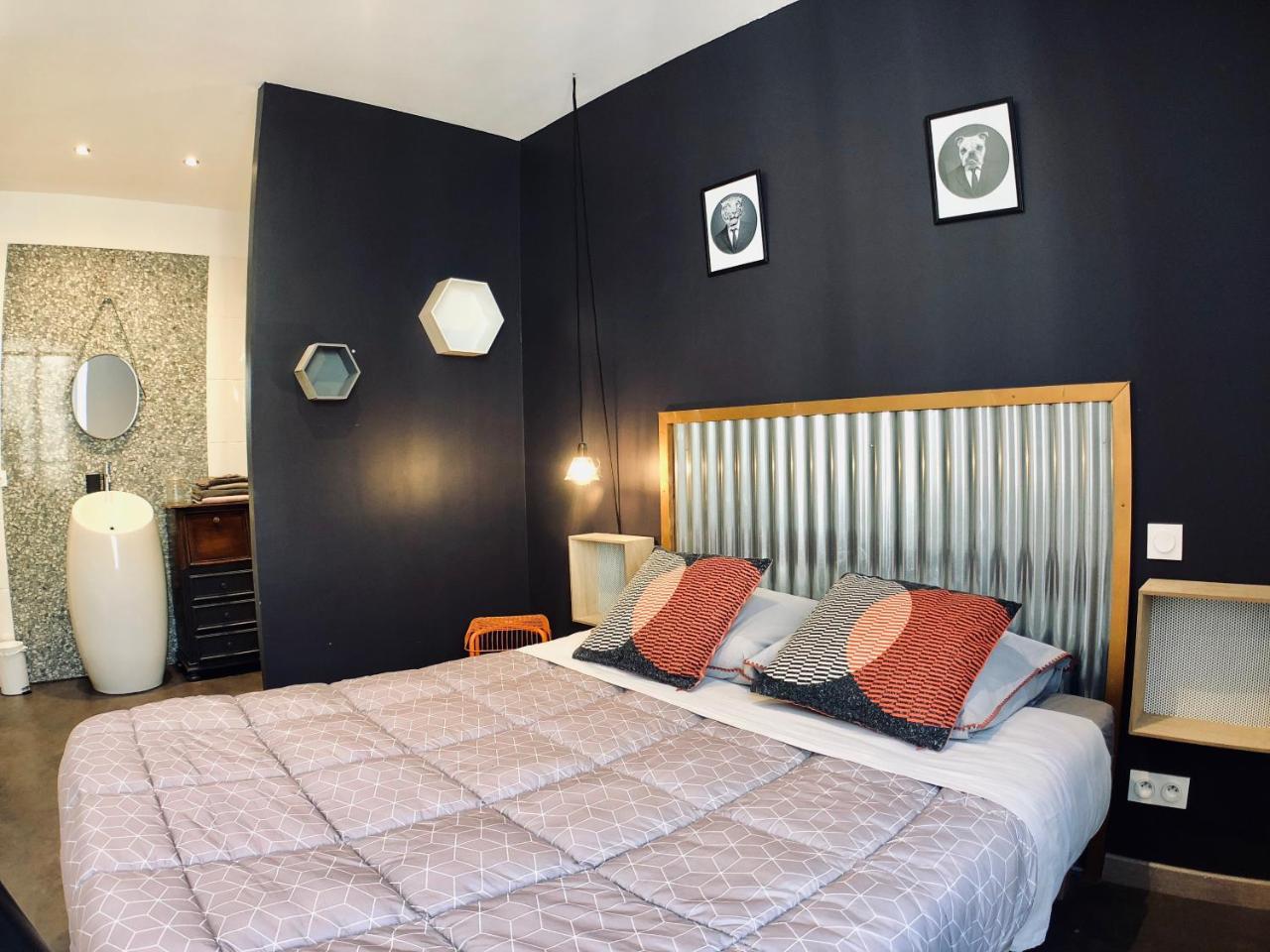 Appartements Entre Provence Et Camargue Tarascon Exterior photo
