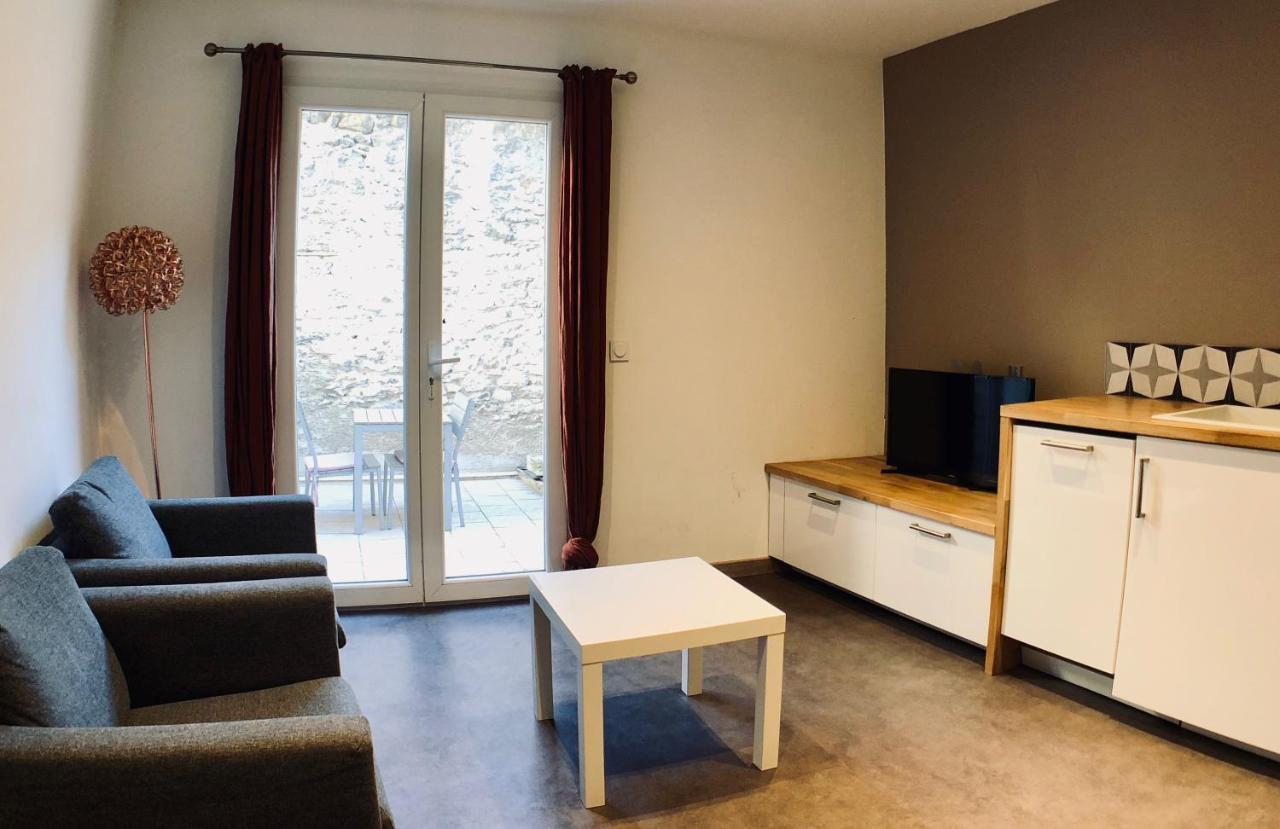 Appartements Entre Provence Et Camargue Tarascon Exterior photo