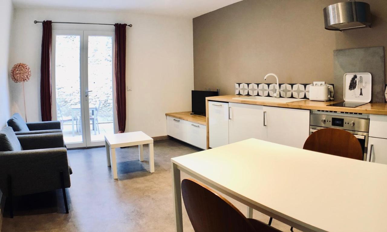 Appartements Entre Provence Et Camargue Tarascon Exterior photo